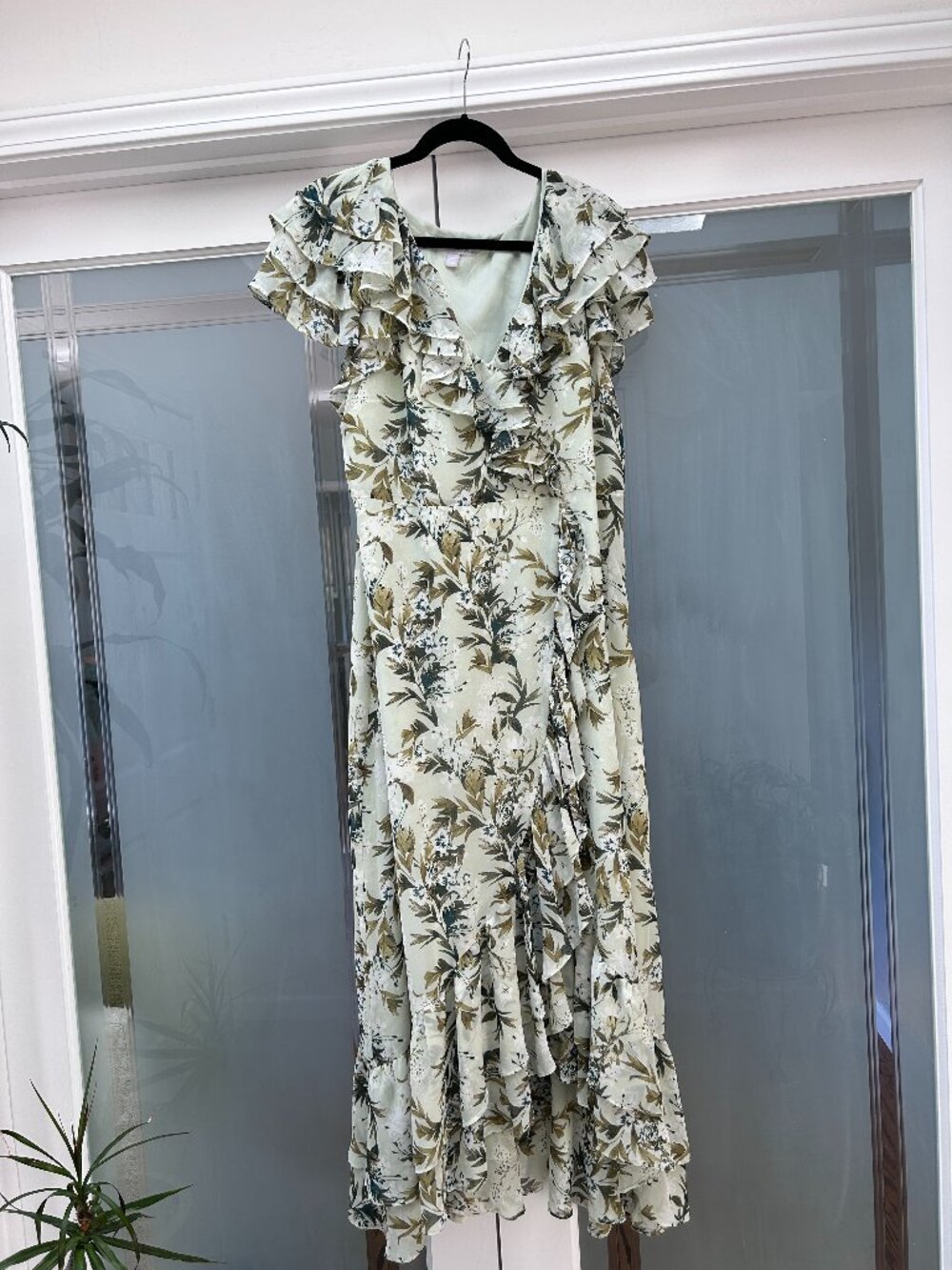 Chelsea 28 high-low midi dress EUC